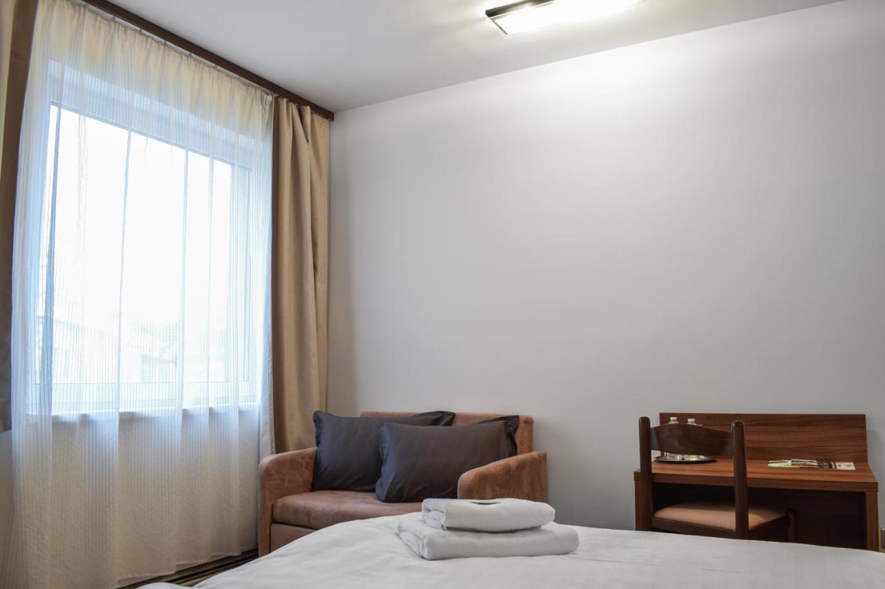 Frýdek-Místek Hotel La Rosa מראה חיצוני תמונה