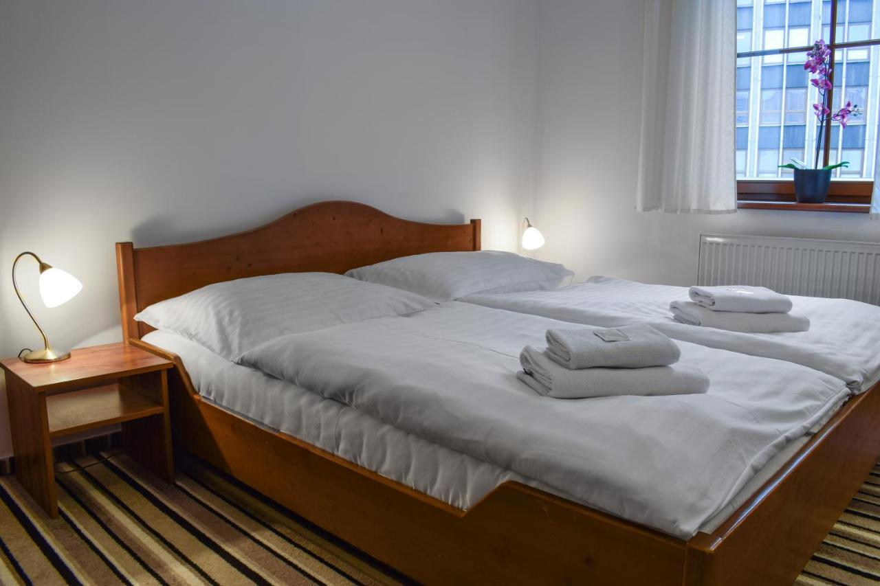 Frýdek-Místek Hotel La Rosa מראה חיצוני תמונה